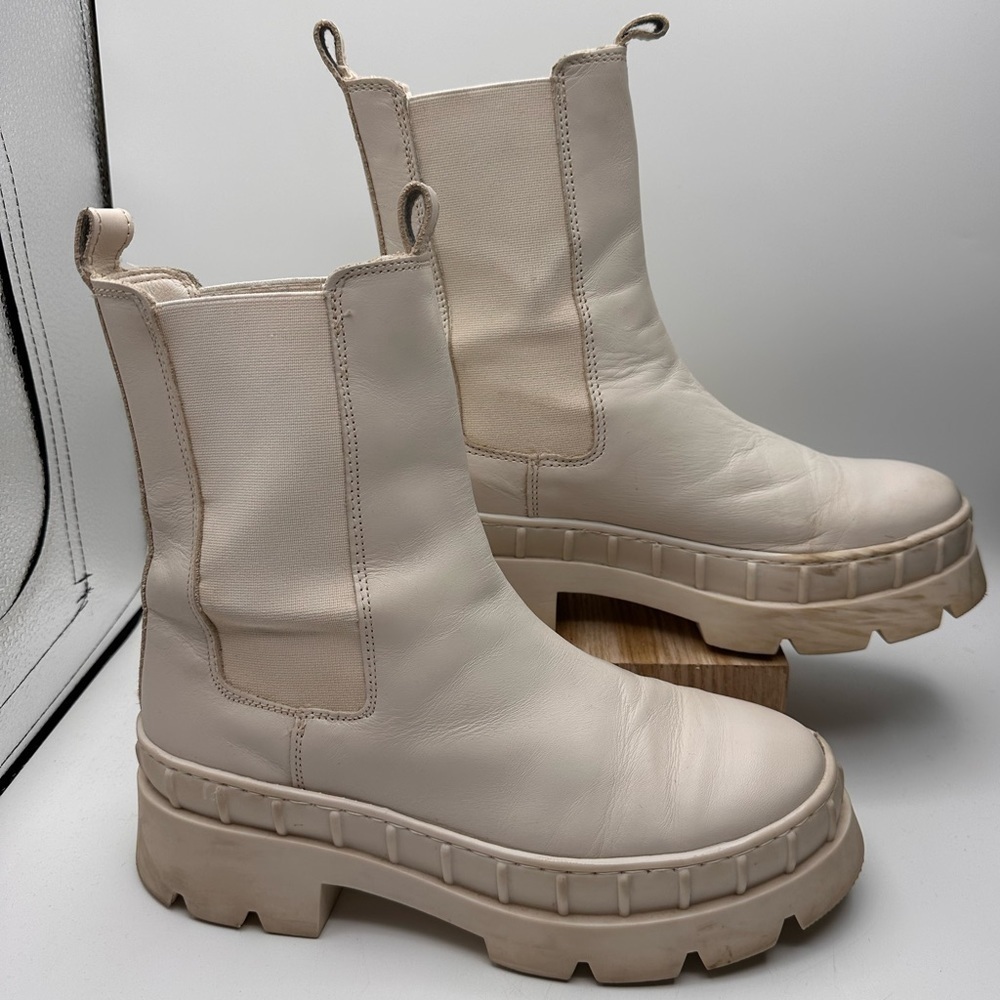 Steve Madden Women’s Barclay Leather Moto Boots Size 8.5 Bone/White